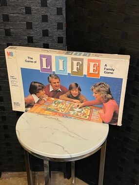 Vintage 1979 LIFE The Game of Family Board Game Milton-Bradley USA Complete